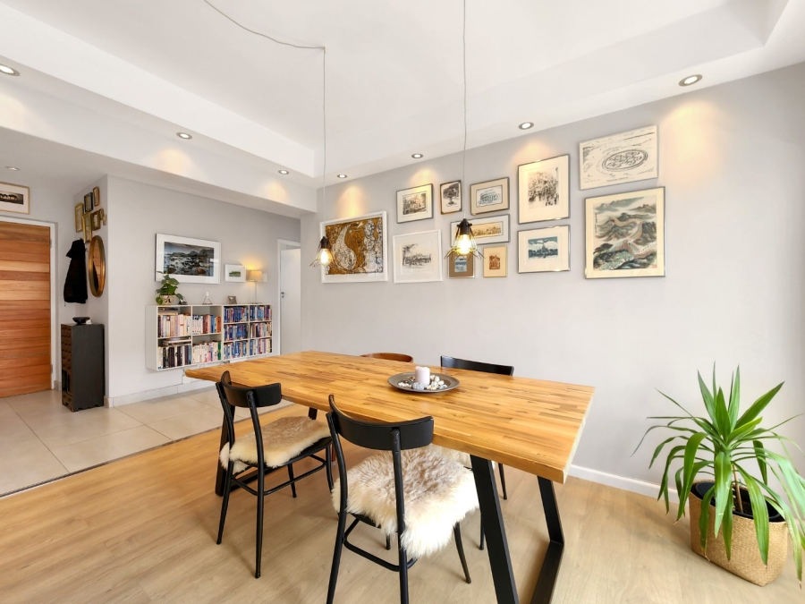 2 Bedroom Property for Sale in Sea Point Western Cape